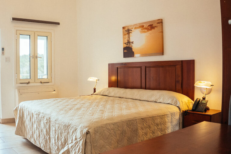 1BEDROOM SUITE DSC06573 768x512