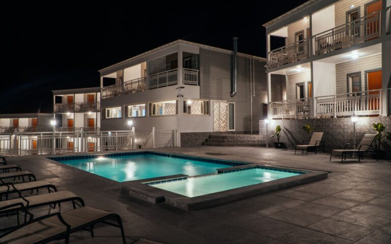 Hotel at Night 4 1440 900 768x480