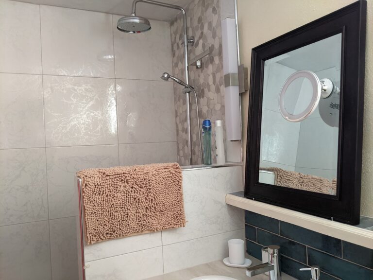 PXL 20221205 160557452 768x576