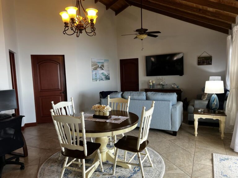 received 1679392199160483 768x575